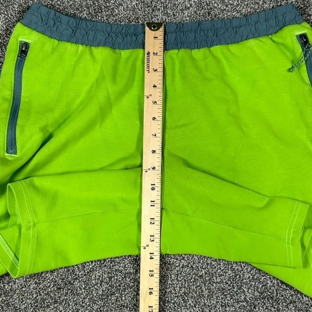 The North Face Men XL Tech Sweat Short Safety Green Gray Athletic Zipper Pockets